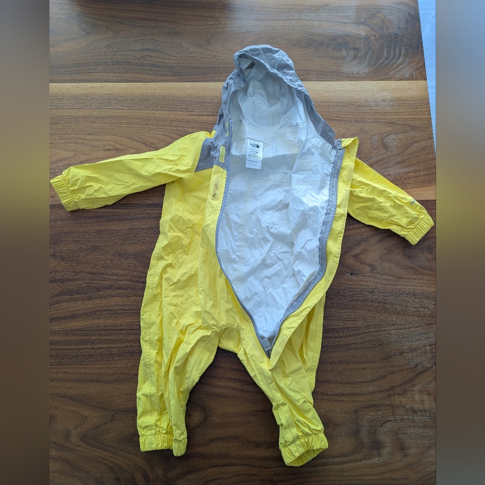 Northface Infant Resolve Rainsuit - Picture 4 of 4